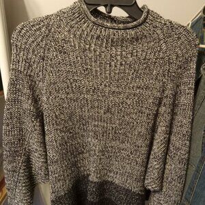 Ladies gently used RW&Co mock neck grey/black sweater size small, comfy and warm